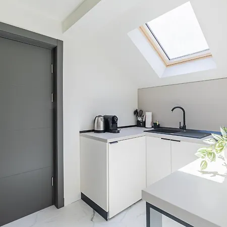 Cozy Luxury Collection - Premium 브라쇼브